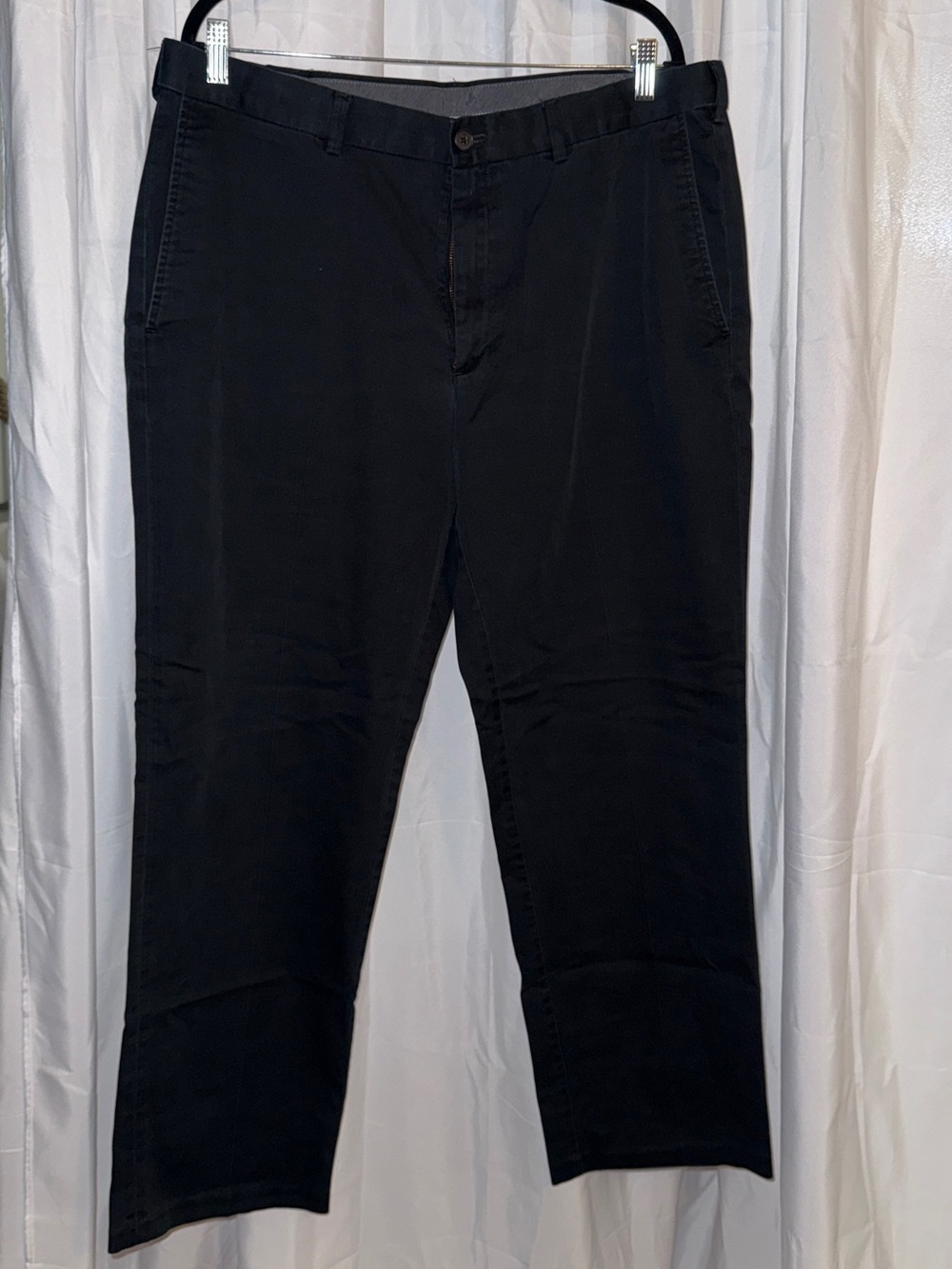 Haggar Black Men's Chinos - Classic Straight